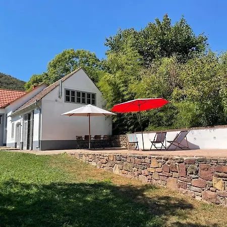 Сasa de vacaciones Rusztikus Ház Mindszentkálla